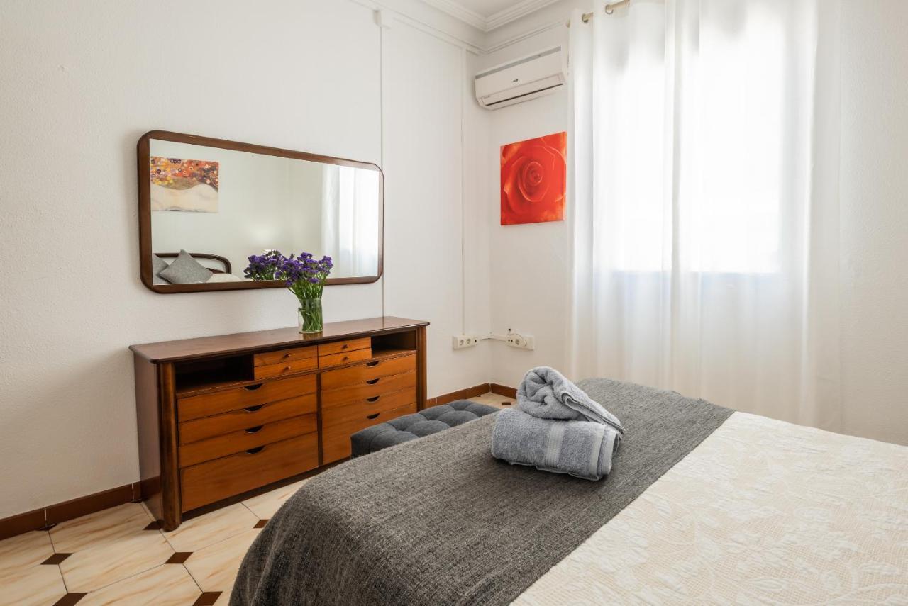 Apartamento Triana Los Remedios Seville Ngoại thất bức ảnh