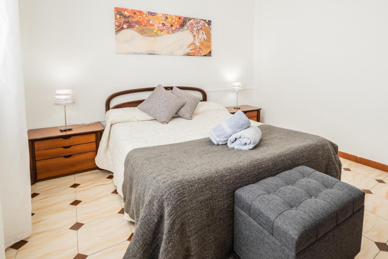 Apartamento Triana Los Remedios Seville Ngoại thất bức ảnh
